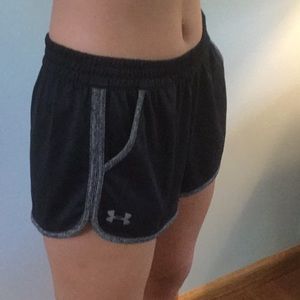 Women’s Under Armour shorts, size S black